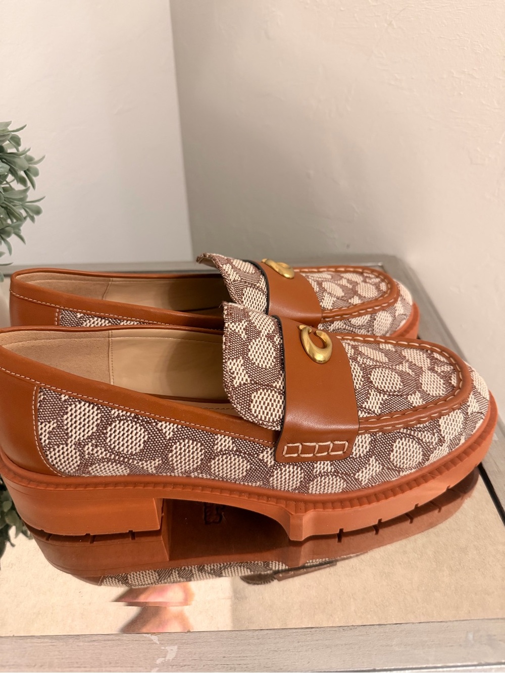 Coach Leah Platform Lug Sole Loafers Size 11 - Picture 5 of 6